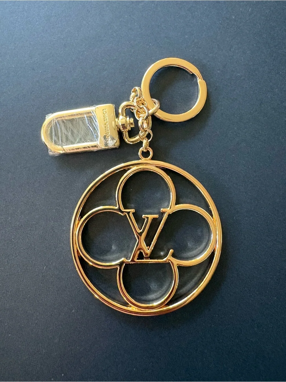 Fashion Round Floral Gold Bag Charm Keychain